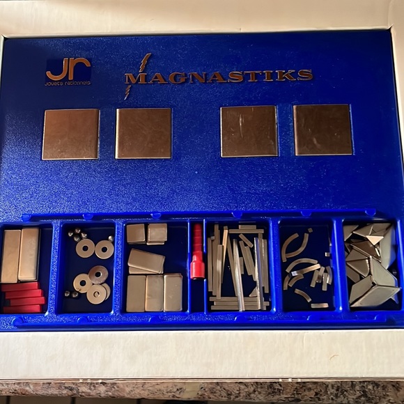 Vintage Magnastiks set - Picture 3 of 3